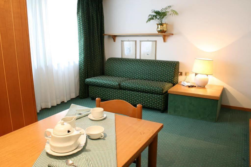 Residence Hotel Sport Campiglio Madonna Eksteriør billede